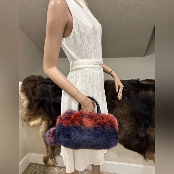 2 Tone Gradient Real Fox Fur Handmade Boston Bag/Crossbody & 2 Fur Balls Charm - Picture 9 of 17